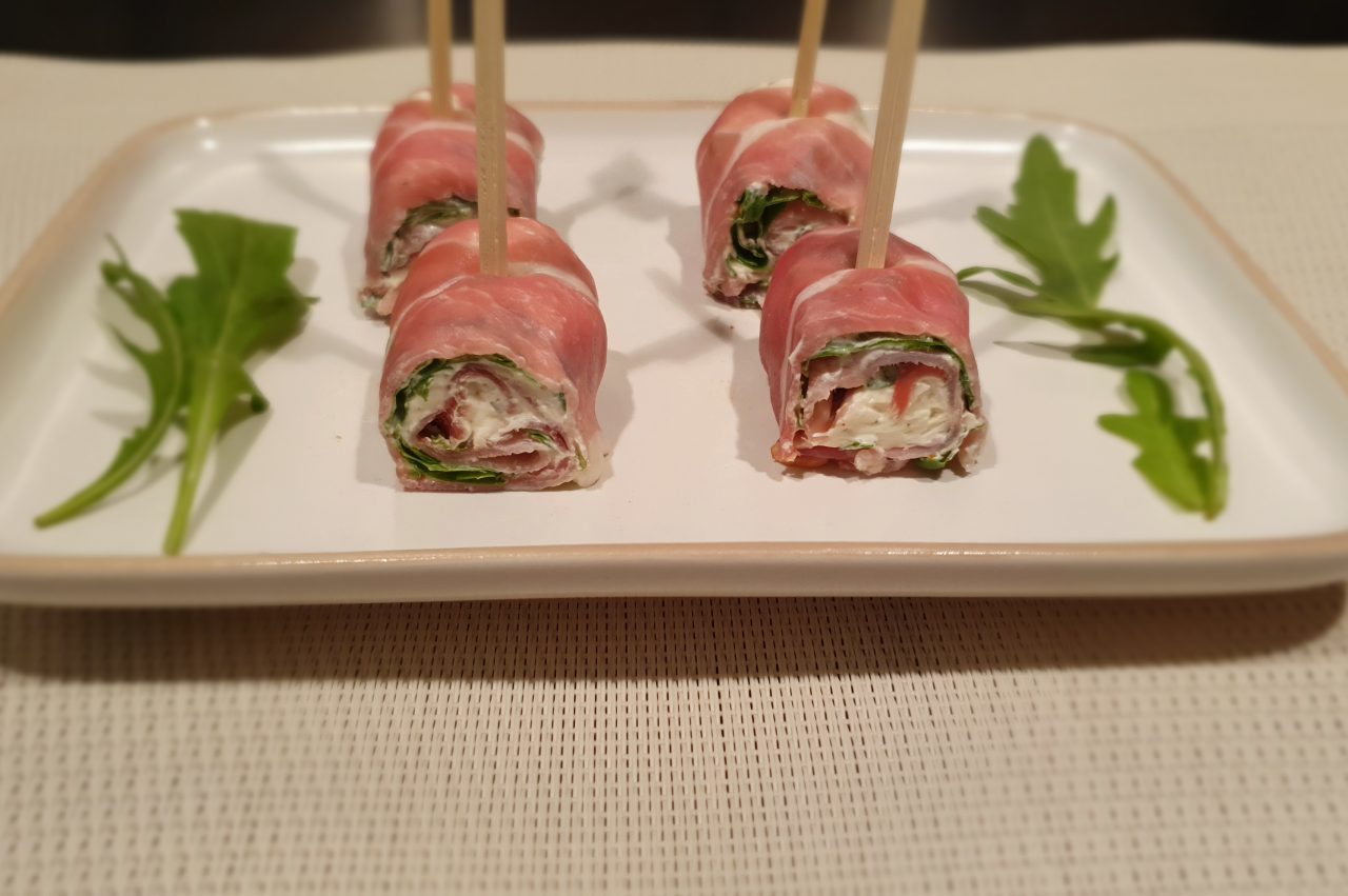 Serranoham rolletjes met roomkaas