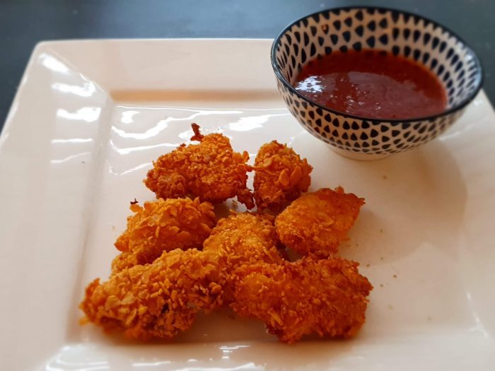 Zelfgemaakte crispy kipnuggets