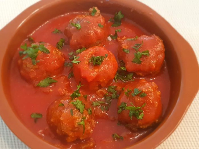 Spaanse gehaktballetjes in tomatensaus (Albondigas)