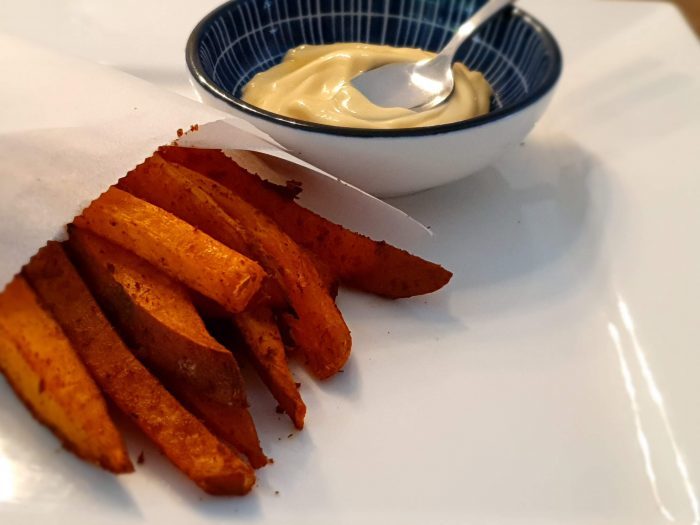 Zoete aardappelfrietjes uit de oven