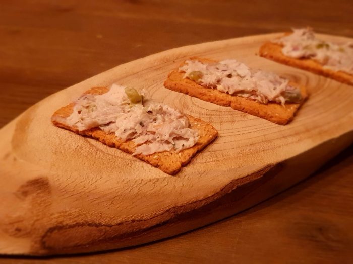 Toastje makreel met yogonaise