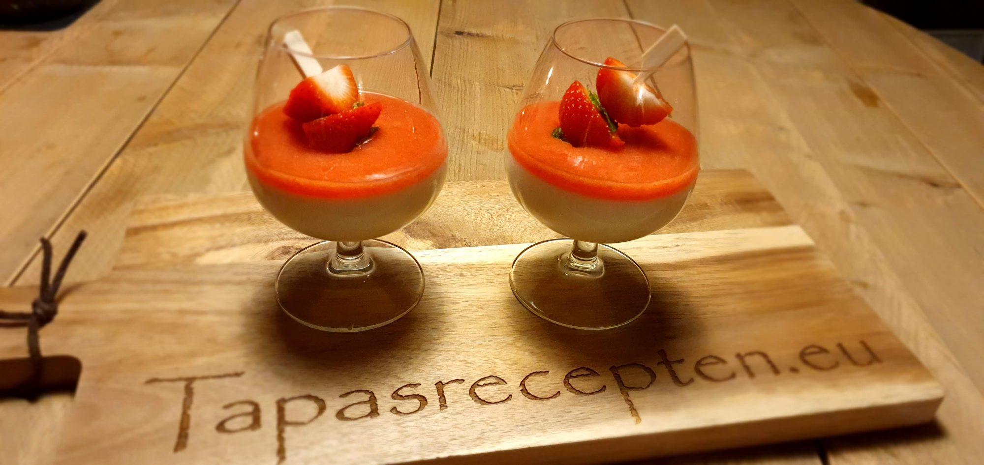 Panna cotta aardbei