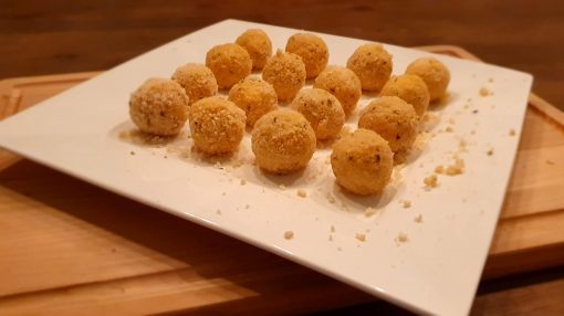 gefrituurde mozzarellabolletjes