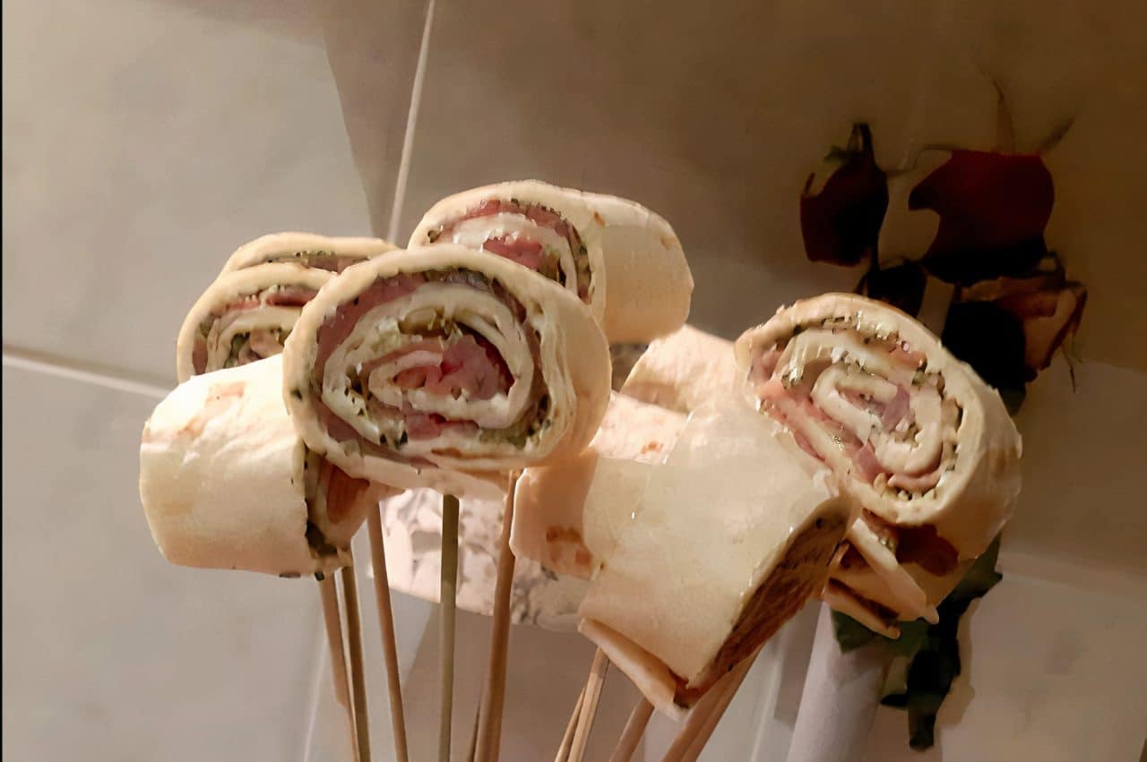 Wrap met carpaccio en pesto